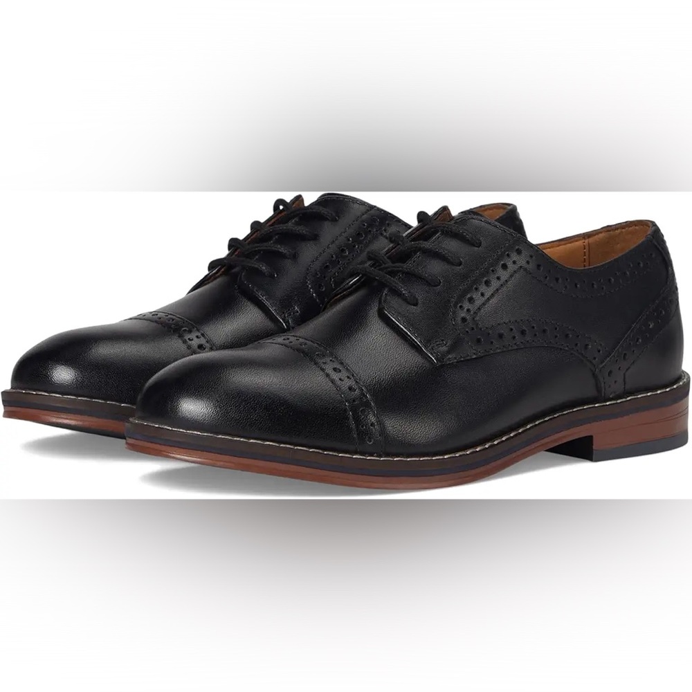 Johnston & Murphy Classic Black Leather boys Dress Shoes